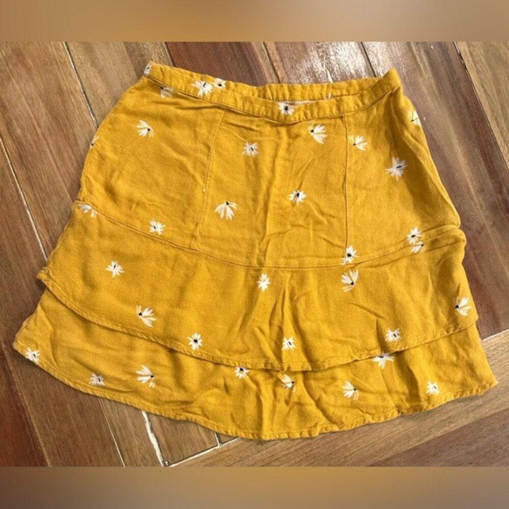 Amuse society, mustard colored ruffle, mini skirt. XS.